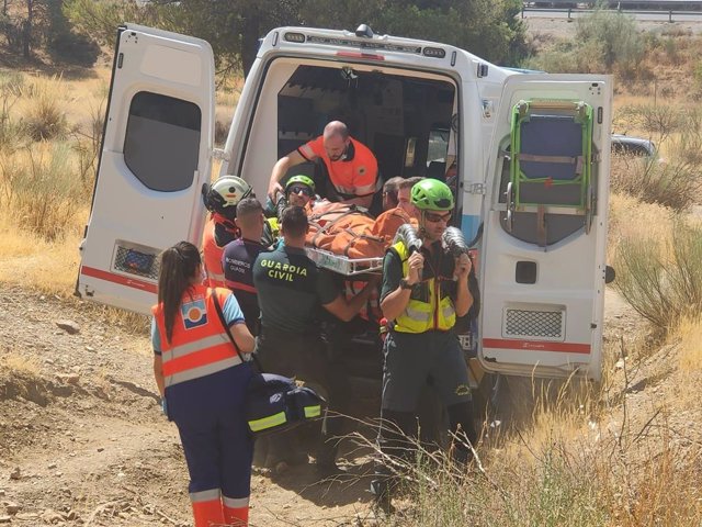 Rescate de un ciclista accidentado en Sierra Nevada