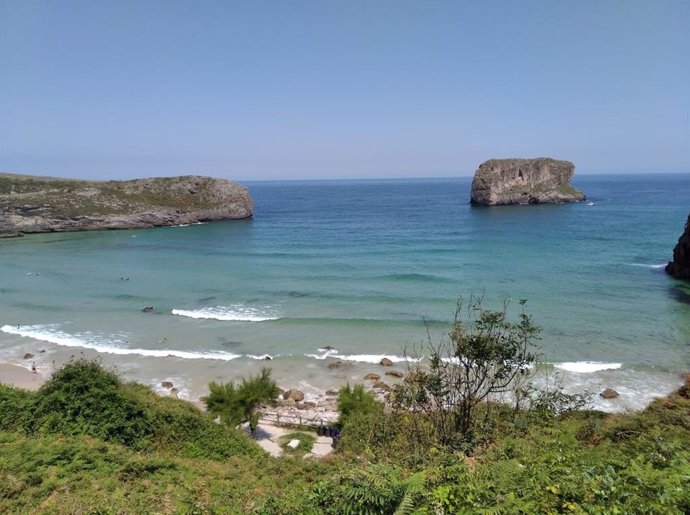 Playa de Ballota, en el municipio asturiano de Llanes