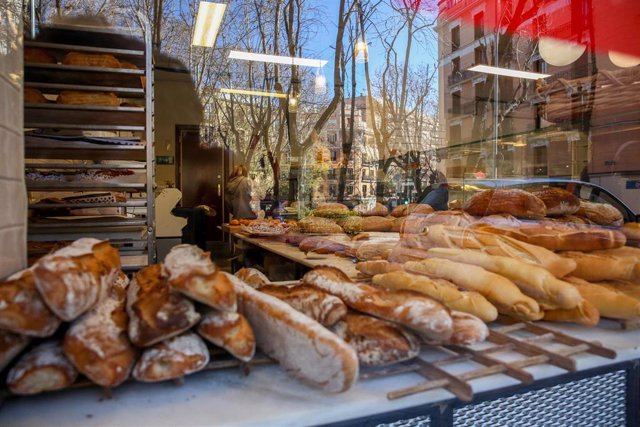 Archivo - Panadería en Madrid