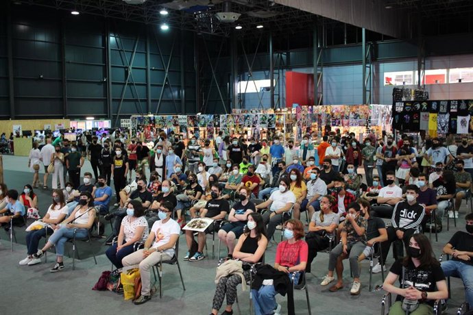 Asistentes a la CometCon, en el recinto ferial 'Luis Adaro' (Gijón), en 2021