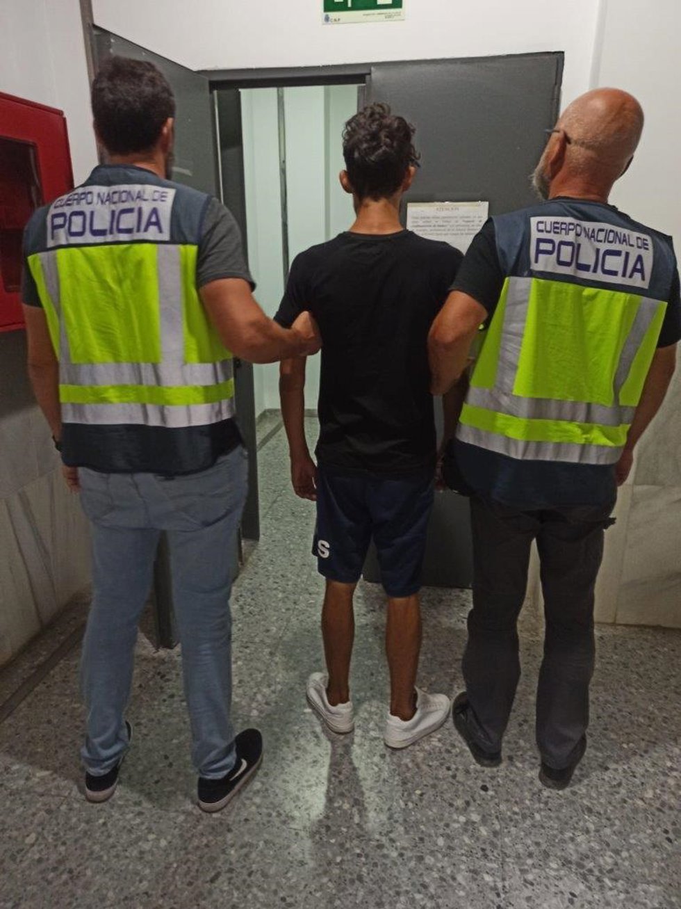 Detenido en Dos Hermanas por robos con fuerza.