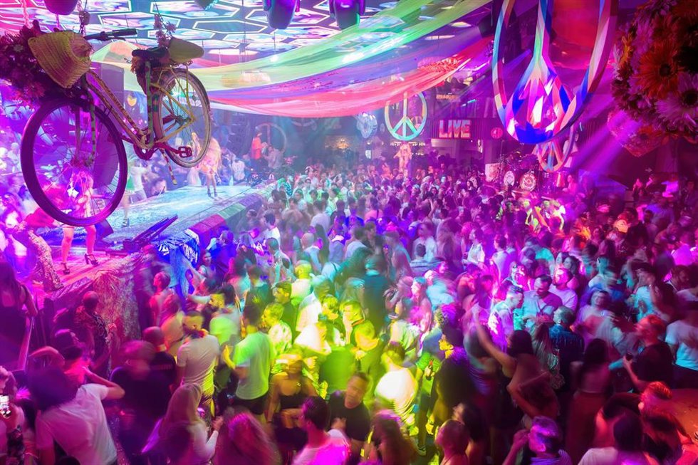 Archivo - Decoración y vista general de la fiesta Flower Power en la discoteca Pacha Ibiza, a 7 de junio de 2022, en Ibiza, Baleares (España)