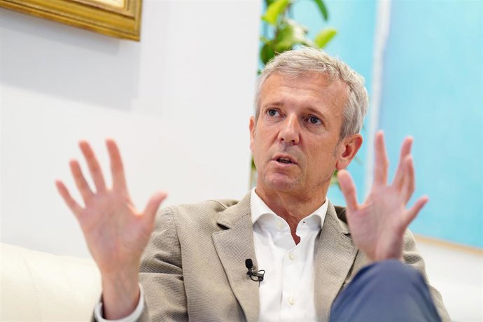 El presidente de la Xunta de Galicia, Alfonso Rueda, durante una entrevista para Europa Press, en su despacho de San Caetano,  Xunta de Galicia, a 5 de agosto de 2022, en Santiago de Compostela, A Coruña, Galicia (España). Alfonso Rueda es el presidente