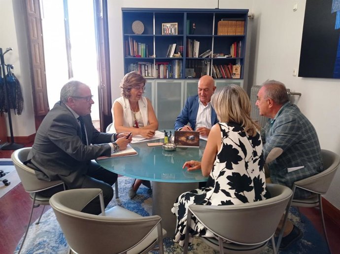 Carnero inicia en Palencia la primera ronda de reuniones con las diputaciones provinciales.