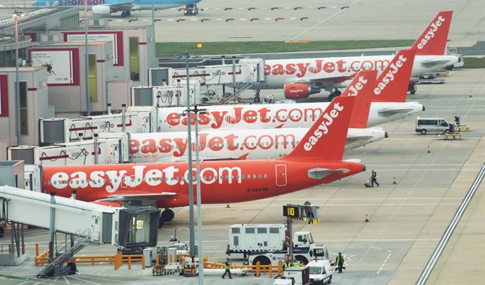 Archivo - Aviones de easyJet.