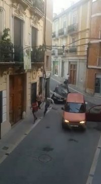 Detenidos tres hombres por una riña tumultuaria en Chiva en la que se exihibió un arma corta