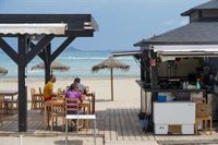 Chiringuitos andaluces viven un "excelente" verano de 2022, aunque lo ven "irregular" por el aumento de los costes