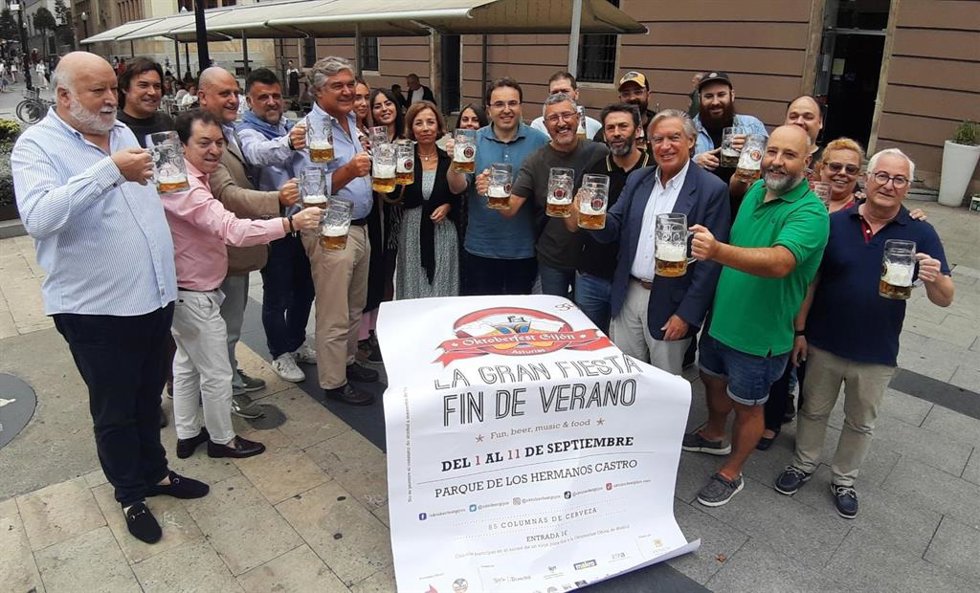 Presentación del 'Oktoberfest', en Gijón