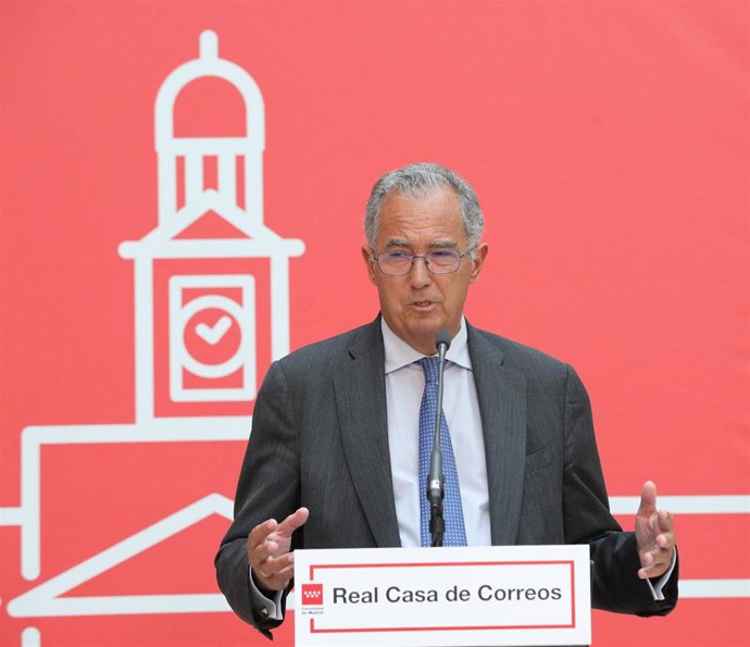 El vicepresidente de la Comunidad de Madrid, Enrique Ossorio, comparece después de la reunión de la presidenta de la Comunidad de Madrid con los portavoces de las formaciones parlamentarias de la Asamblea