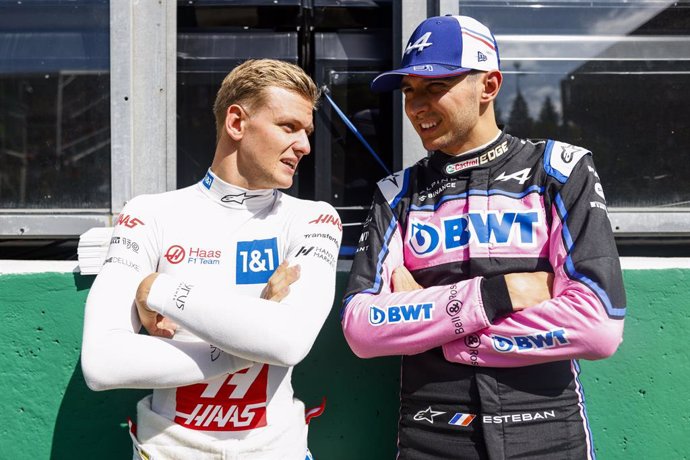 SCHUMACHER Mick (ger), Haas F1 Team VF-22 Ferrari, OCON Esteban (fra), Alpine F1 Team A522, portrait during the Formula 1 Rolex Belgian Grand Prix 2022, 14th round of the 2022 FIA Formula One World Championship from August 26 to 28, 2022 on the Circuit 