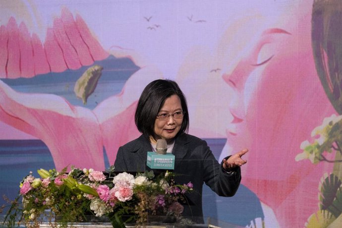 Archivo - 08 March 2022, Taiwan, Taipei: Taiwanese President Tsai Ing-wen gives a speech during a launch ceremony of the Taiwan Gender Equality Week on International Women's Rights Day in Taipei. Photo: Walid Berrazeg/SOPA Images via ZUMA Press Wire/dpa