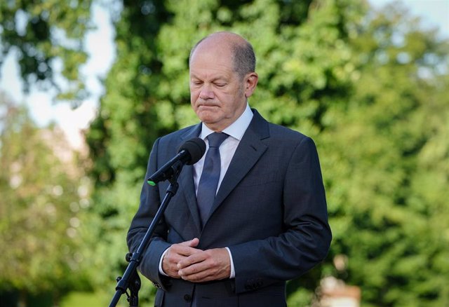 31 August 2022, Brandenburg, Meseberg: German Chancellor Olaf Scholz gives makes a statement on the death of USSR former president Mikhail Gorbachev on the sidelines of the closed meeting of the Federal Cabinet at Meseberg Palace. Photo: Kay Nietfeld/dpa