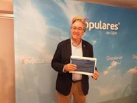 Pablo González (PP) califica de "llingua de diseñu" al asturianu y acusa al PSOE de "perder la conexón cola cai"