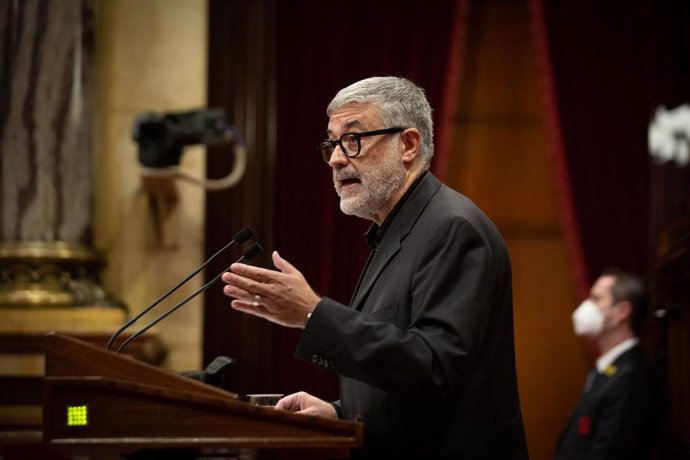 Archivo - El diputado de la CUP Carles Riera, durante el Debate de Política General en el Parlament, a 29 de septiembre de 2021, en Barcelona, Catalunya (España). El Parlament de Catalunya retoma este miércoles el Debate de Política General. Entre los p