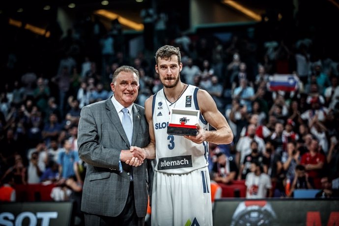 Archivo - El escolta esloveno Goran Dragic, MVP del EuroBasket 2017