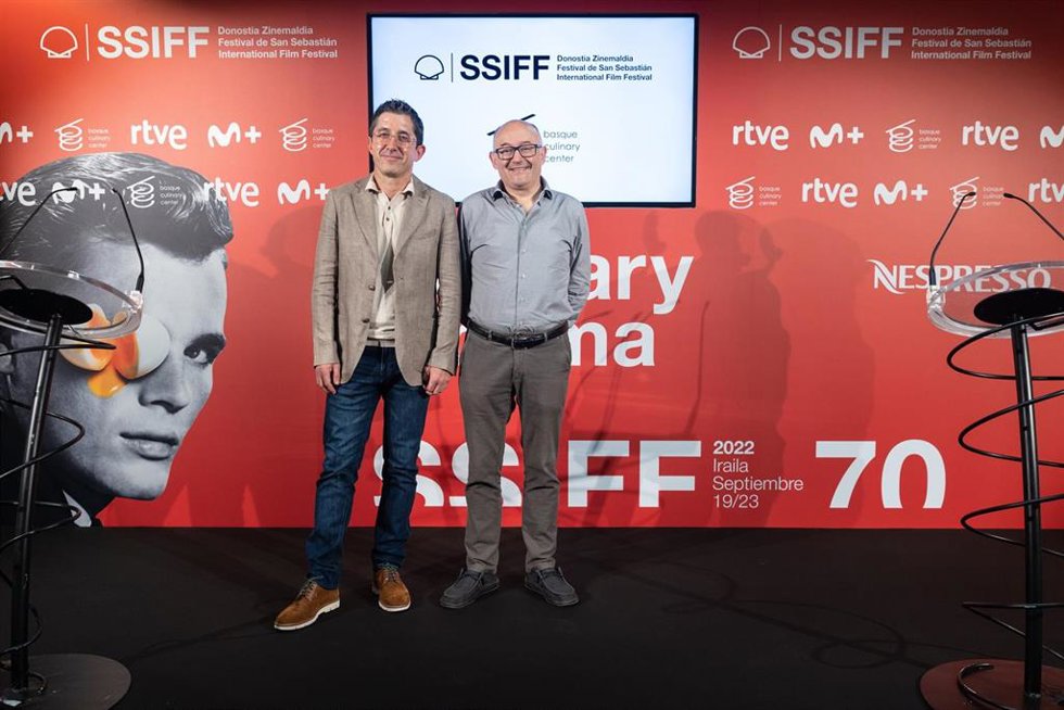 El director del Basque Culinary Center, Joxe Mari Aizega, y por el director del Festival de San Sebastián, José Luis Rebordinos