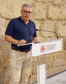 El concejal del Grupo Socialista en el Ayuntamiento de Córdoba Víctor Montoro.