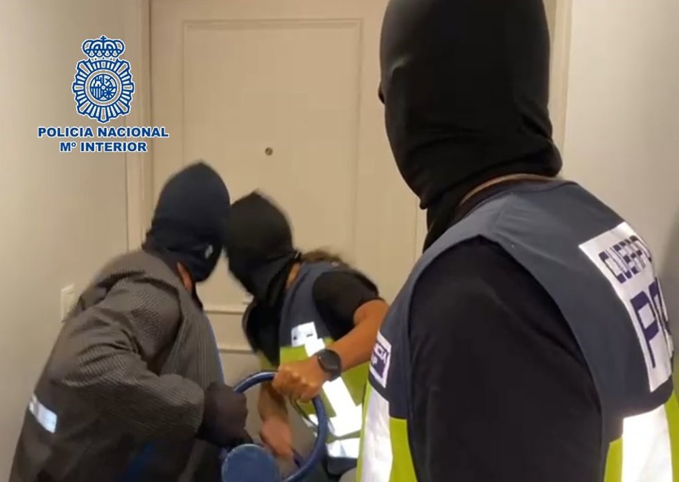 Detenido tras desmantelar en Estepona un punto de venta de 'telecoca'