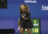 Serena Williams se exhibe camino a la tercera ronda del US Open