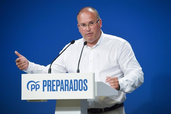 El vicesecretario de Organización Territorial del Partido Popular, Miguel Tellado, durante una rueda de prensa 