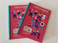 Emakunde distribuye una agenda escolar para promover la igualdad entre el alumnado de la ESO