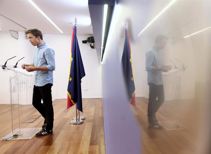 Archivo - El portavoz de Más País en el Congreso, Íñigo Errejón, en una rueda de prensa posterior a la Junta de Portavoces, en el Congreso de los Diputados, a 7 de junio de 2022, en Madrid (España).