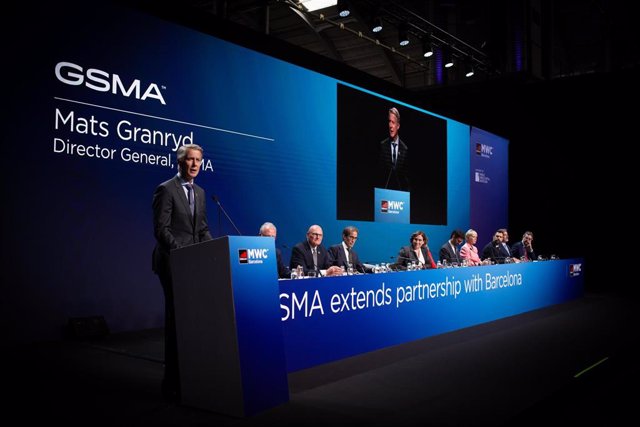 Archivo - El director general de la Asociación GSM (GSMA), Mats Granryd, interviene durante la firma de un acuerdo para celebrar el Mobile World Congress (MWC) hasta 2030 en Barcelona, en la Fira de Barcelona, a 20 de julio de 2022, en Barcelona