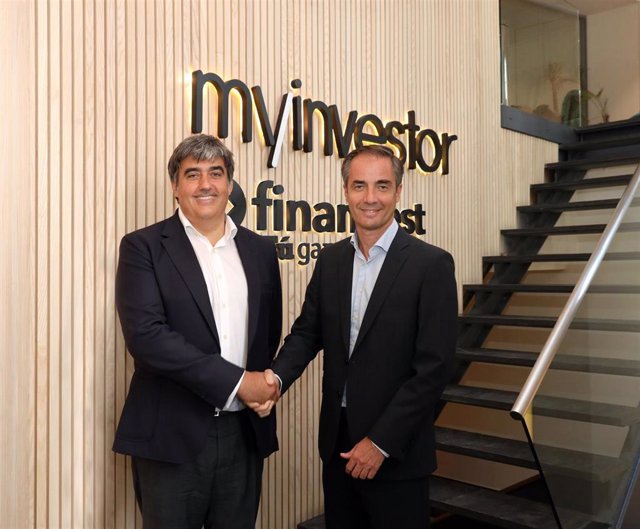 Carlos Aso,  CEO de Andbank y vicepresidente de MyInvestor (izq), y Asier Uribeechebarria, CEO y fundador de Finanbest (dcha).