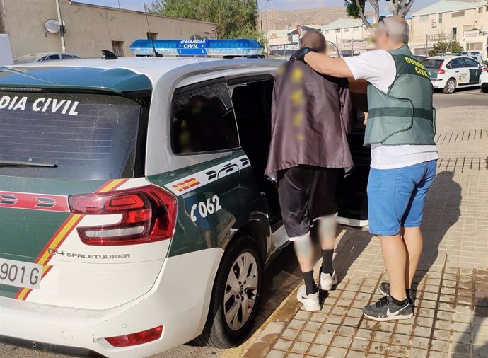Detenido un hombre en Almería acusado de un delito de estragos.