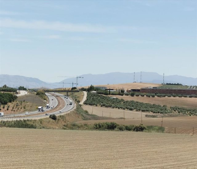 Archivo - Vista de la A-44 en la provincia de Jaén.