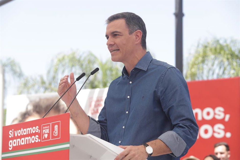 Archivo - El secretario general del PSOE y presidente del Gobierno, Pedro Sánchez, en el acto electoral de campaña para los comicios autonómicos del próximo día 19 a 11 de junio del 2022 en Cártamar  (Málaga, Andalucía).