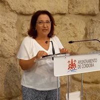 PSOE acusa a Bellido (PP) de "mantenerse en el sillón" de alcalde de Córdoba "apuntalado por un grupo desahuciado"