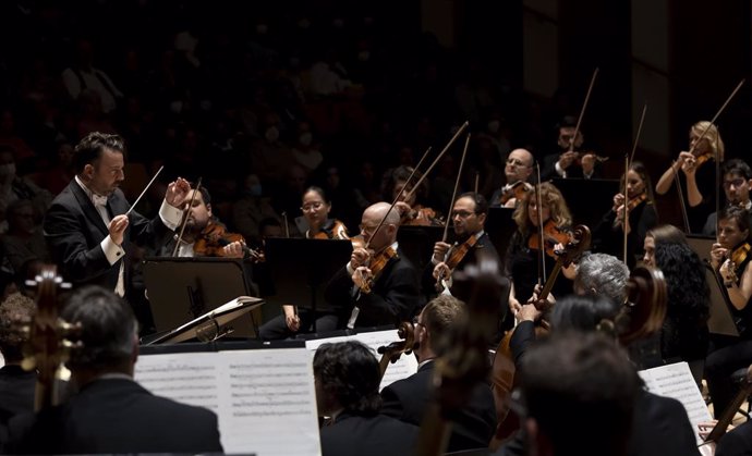 Archivo - Les Arts 6/5/2022 James Gaffigan dirige la Sinfonía del Nuevo Mundo con la Orquestra de la Comunitat Valenciana  Fotografías Miguel Lorenzo