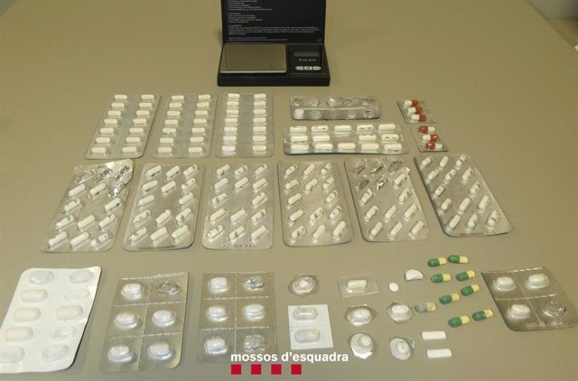 Los Mossos encontraron en el domicilio del detenido 170 comprimidos de 9 medicamentos diferentes