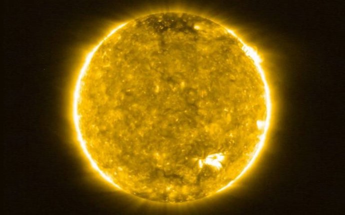 Archivo - Corona solar