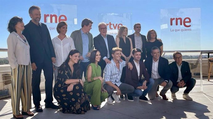 Los rostros de RNE durante la presentación de la nueva temporada en el Círculo de Bellas Artes de Madrid, a 1 de septiembre de 2022.