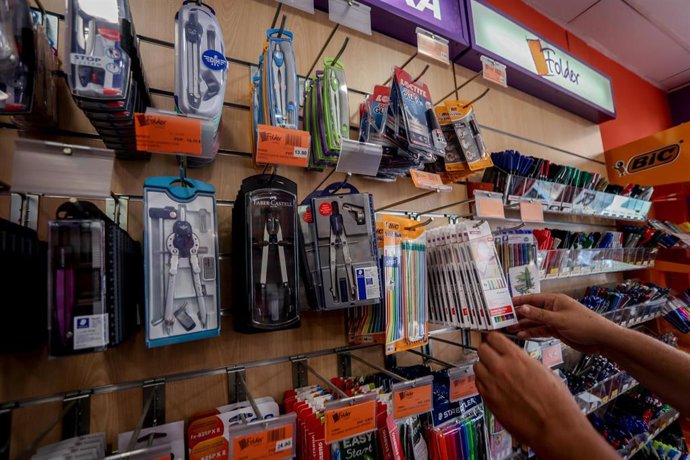 Material escolar en una librería , a una semana del inicio del curso escolar en algunas comunidades autónomas