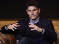 Iker Casillas, nervios y técnicas de escape para huir de las preguntas sobre María José Camacho