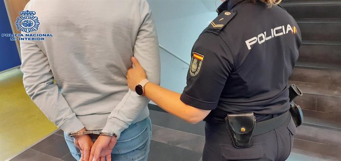 Archivo - Uno de los detenidos por el robo de una cartera en Logroño