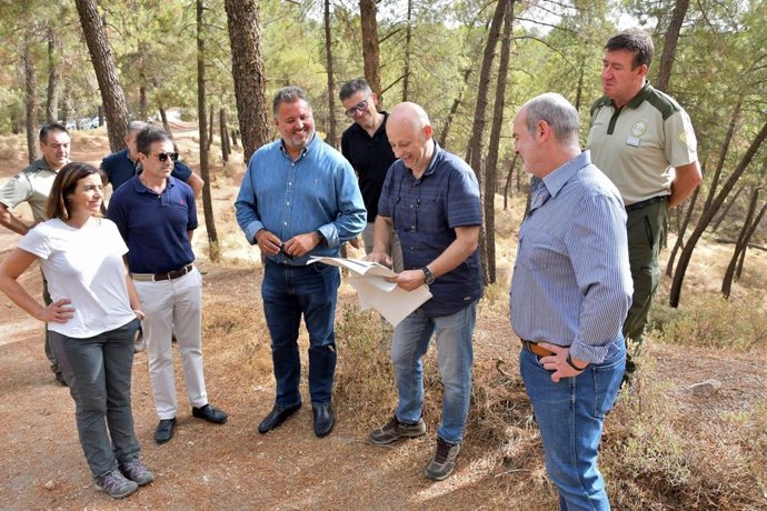 Visita del delegado territorial en funciones de Sostenibilidad, Medio Ambiente y Economía Azul, Manuel Francisco García, al Centro de Defensa Forestal de Puerto Lobo (CEDEFO) en Víznar (Granada).