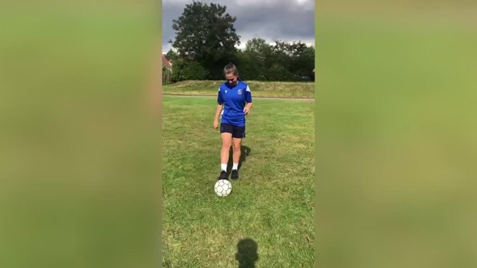 Esta jugadora de fútbol sorprende a las redes con sus habilidades: es la próxima gran estrella