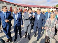 Mañueco anuncia 70 millones de euros en ayudas y préstamos para explotaciones agrarias y ganaderas ante la crisis