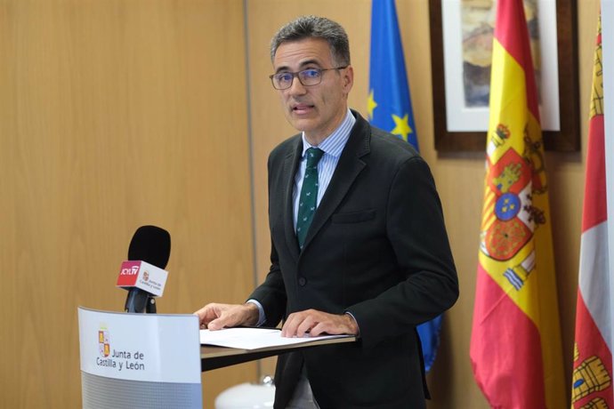 El viceconsejero de Dinamización Industrial y Laboral, Óscar Villanueva Manzanares, valorado los datos de desempleo correspondientes al mes de agosto de 2022.