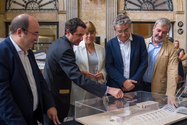 Presentación del proyecto de construcción de la Biblioteca Provincial de Barcelona, en la estación de Francia, a 2 de septiembre de 2022, en Barcelona