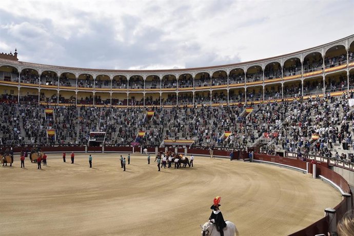 Archivo - La plaza de toros de las Ventas durante la corrida benéfica, a 2 de mayo de 2021, en Madrid, España.