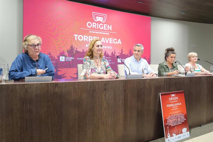 10:30 Horas. Palacio De Festivales (Sala 30 Años). El Vicepresidente Y Consejero De Universidades, Igualdad, Cultura Y Deporte, Pablo Zuloaga, Presenta, En Rueda De Prensa, La Programación La Cultura Contraataca Origen En Torrelavega.