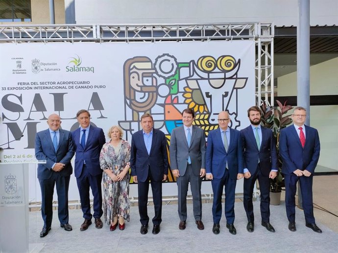 Autoridades en la inauguración de 'Salamaq 2022' en el Recinto Ferial de Salamanca.