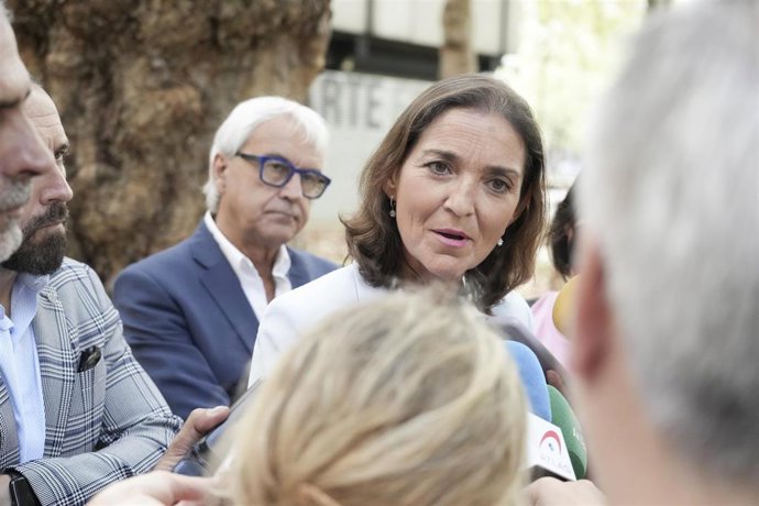 La ministra de Industria, Comercio y Turismo, Reyes Maroto