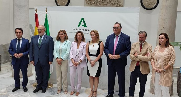 La delegada del Gobierno andaluz en Málaga se reúne con consejeros de Economía, Hacienda y Fondos Europeos, de Empleo, Empresa y Trabajo Autónomo y de Turismo, Cultura y Deporte