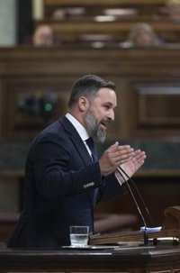 Abascal acusa del vertido de Gibraltar a la "incompetencia" del Peñón, la "dejadez" de Moreno y la "omisión" de Sánchez